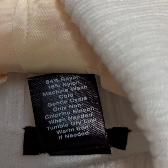 Colorblock Sweater - Picture 3 of 5